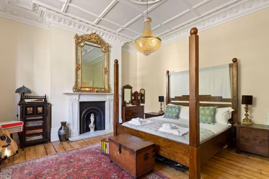 Luxurious Victorian, A Few Minutes From The Beach - Sleeps 2 Adults And Up To 3 Children Apartamento St Leonards-on-Sea Exterior foto