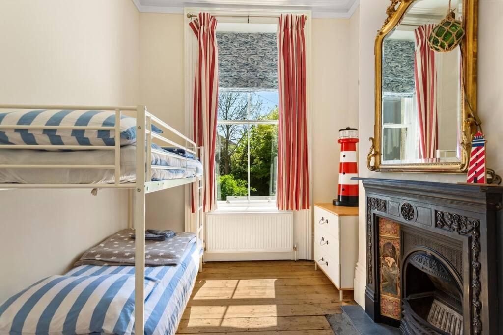 Luxurious Victorian, A Few Minutes From The Beach - Sleeps 2 Adults And Up To 3 Children Apartamento St Leonards-on-Sea Exterior foto