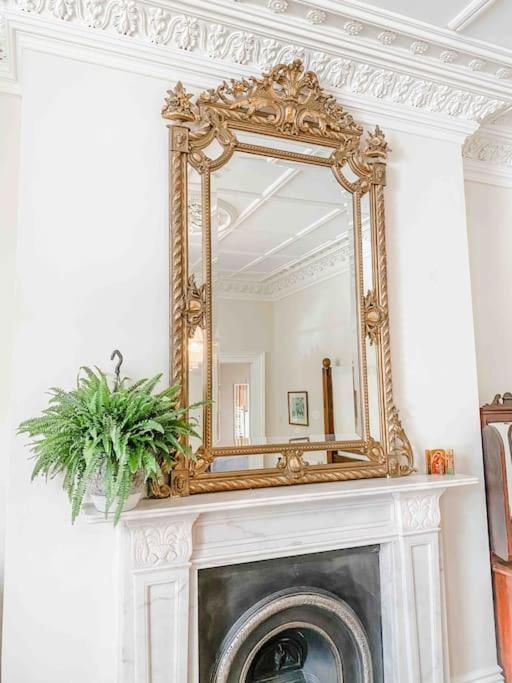 Luxurious Victorian, A Few Minutes From The Beach - Sleeps 2 Adults And Up To 3 Children Apartamento St Leonards-on-Sea Exterior foto