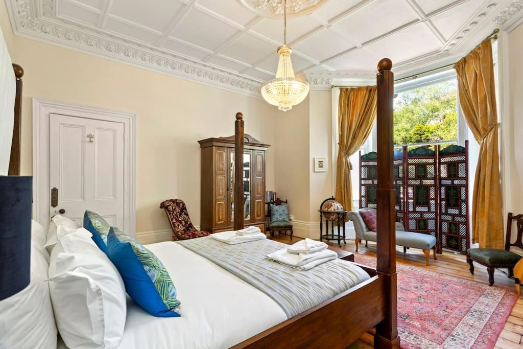 Luxurious Victorian, A Few Minutes From The Beach - Sleeps 2 Adults And Up To 3 Children Apartamento St Leonards-on-Sea Exterior foto